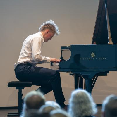 Nuorten pianoakatemia Mäntän Musiikkijuhlilla 2025. Kuva: Ville Hautakangas